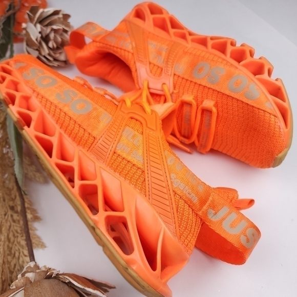 🔴 Orange Woman's Cross Trainer Running Sneakers Sz 37 - Picture 2 of 12